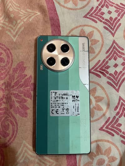 Tecno CAMON 30