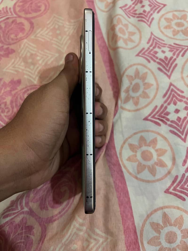 Tecno CAMON 30 1