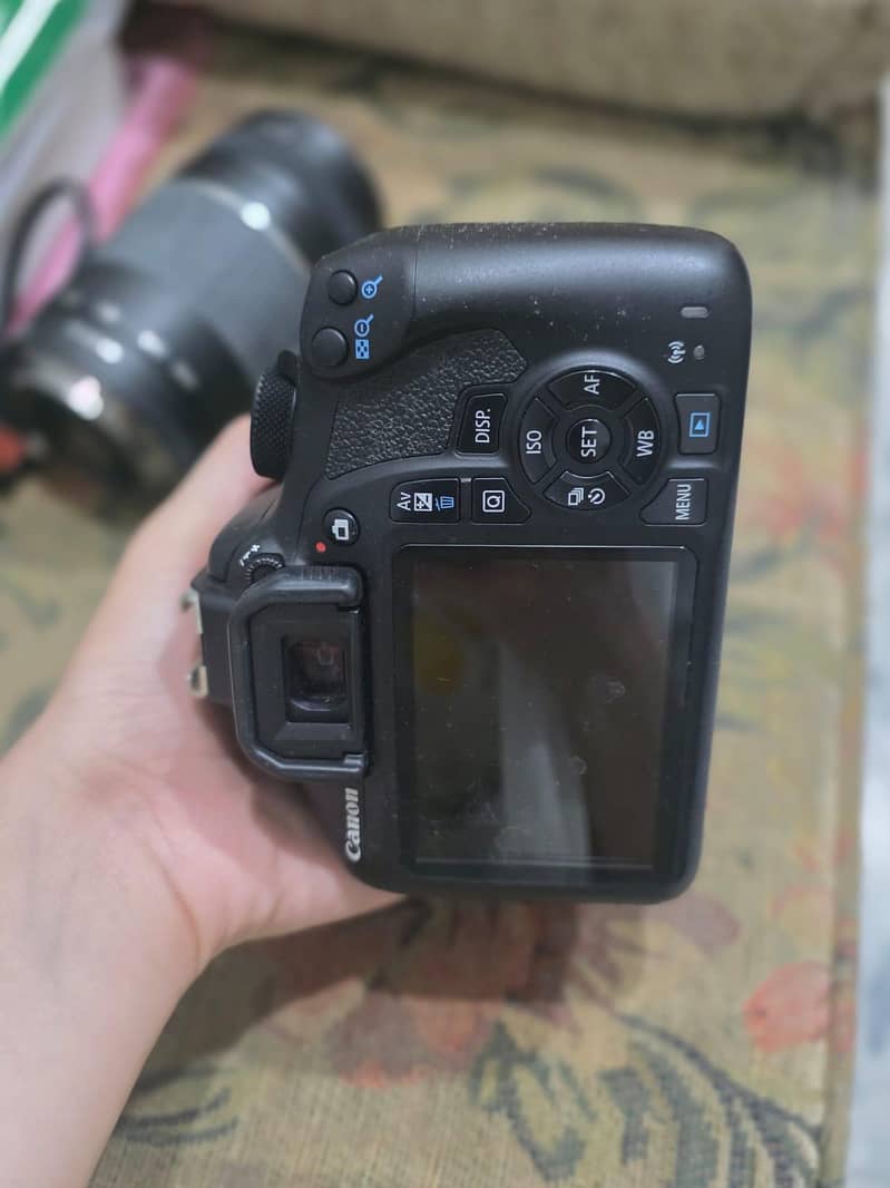 dslr camera 2