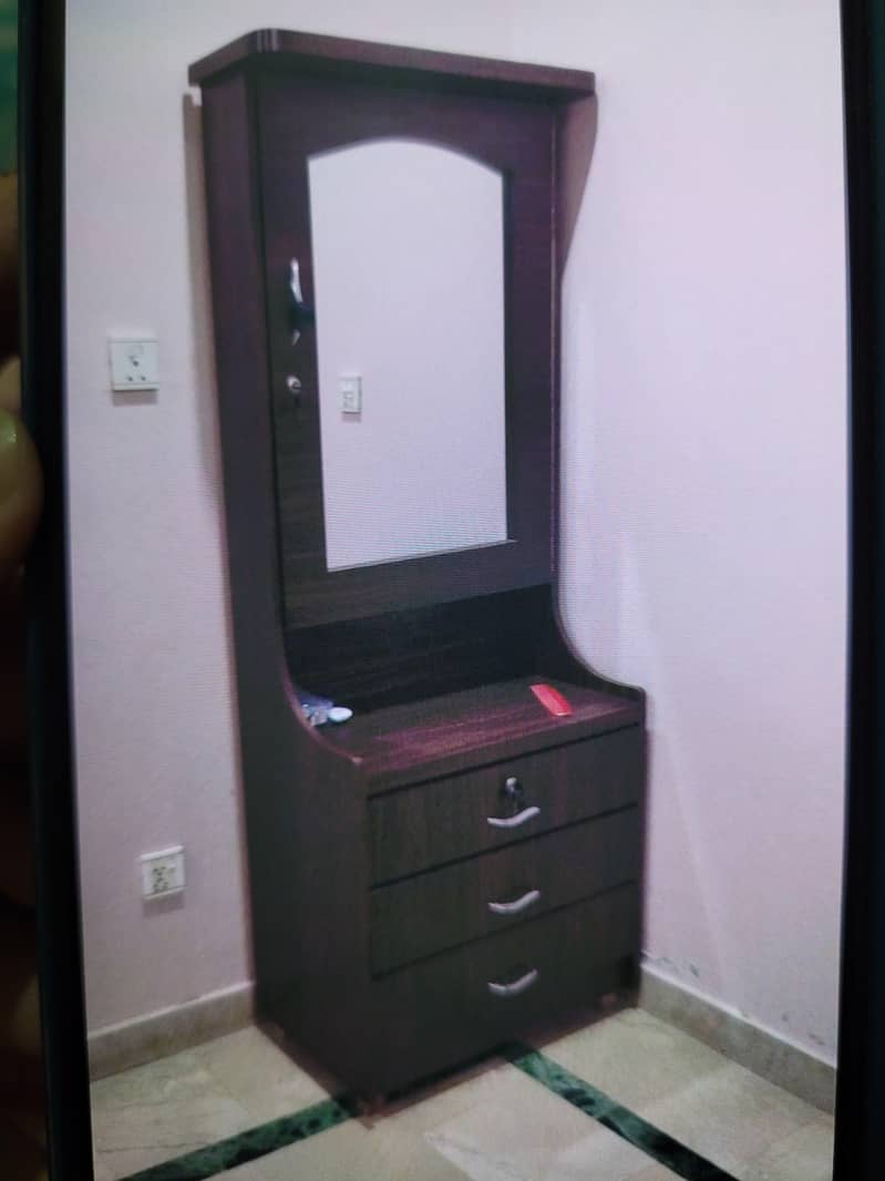 Dressing Table 0