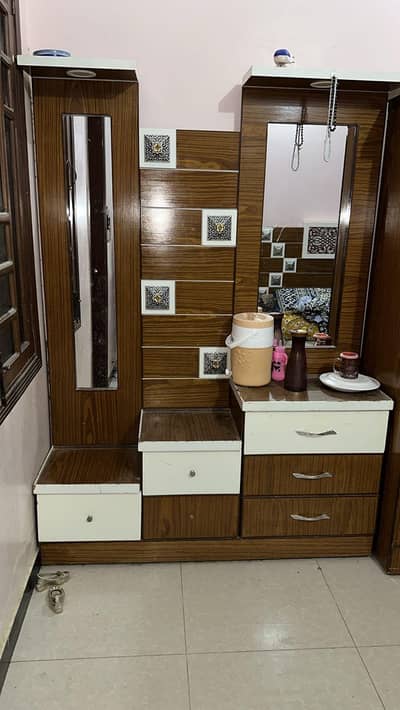 dressing table