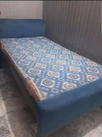Single Wooden Poshish Bed