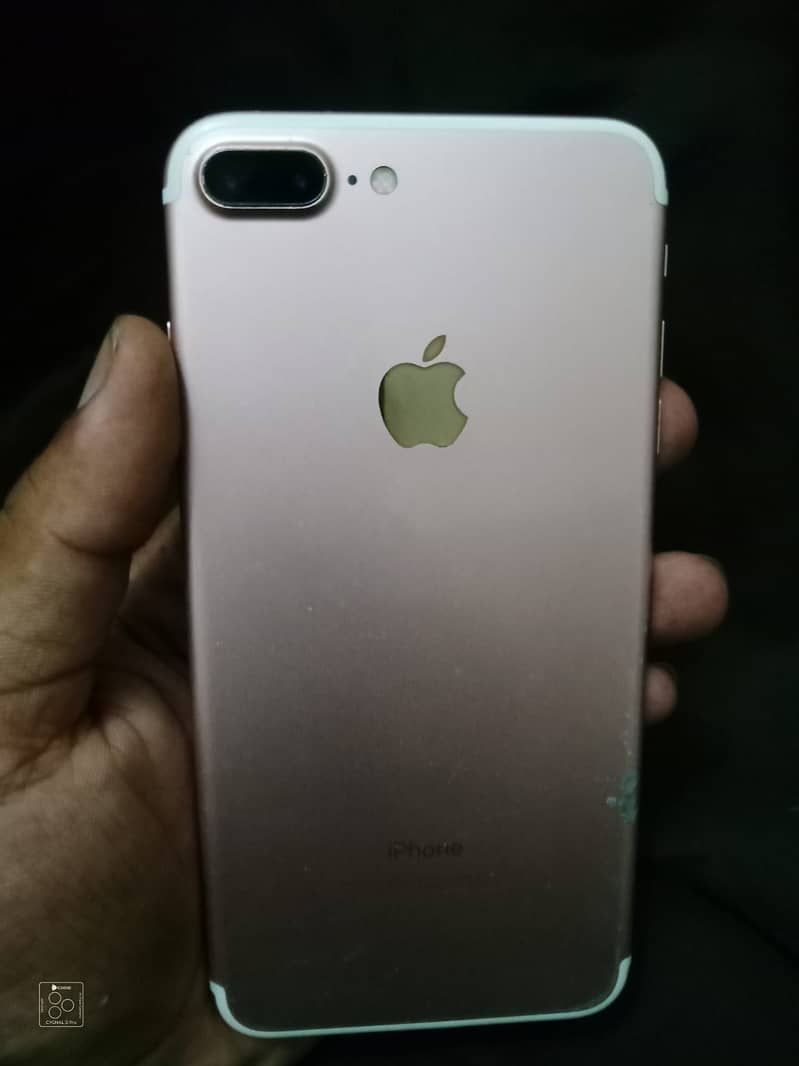 Apple iPhone 7 Plus 3
