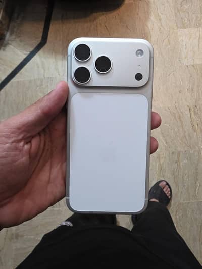 IPhone 17 Pro Max 256 GB Like New