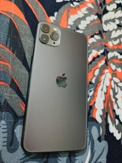 iPhone 11 Pro Max 98 BH Waterpack