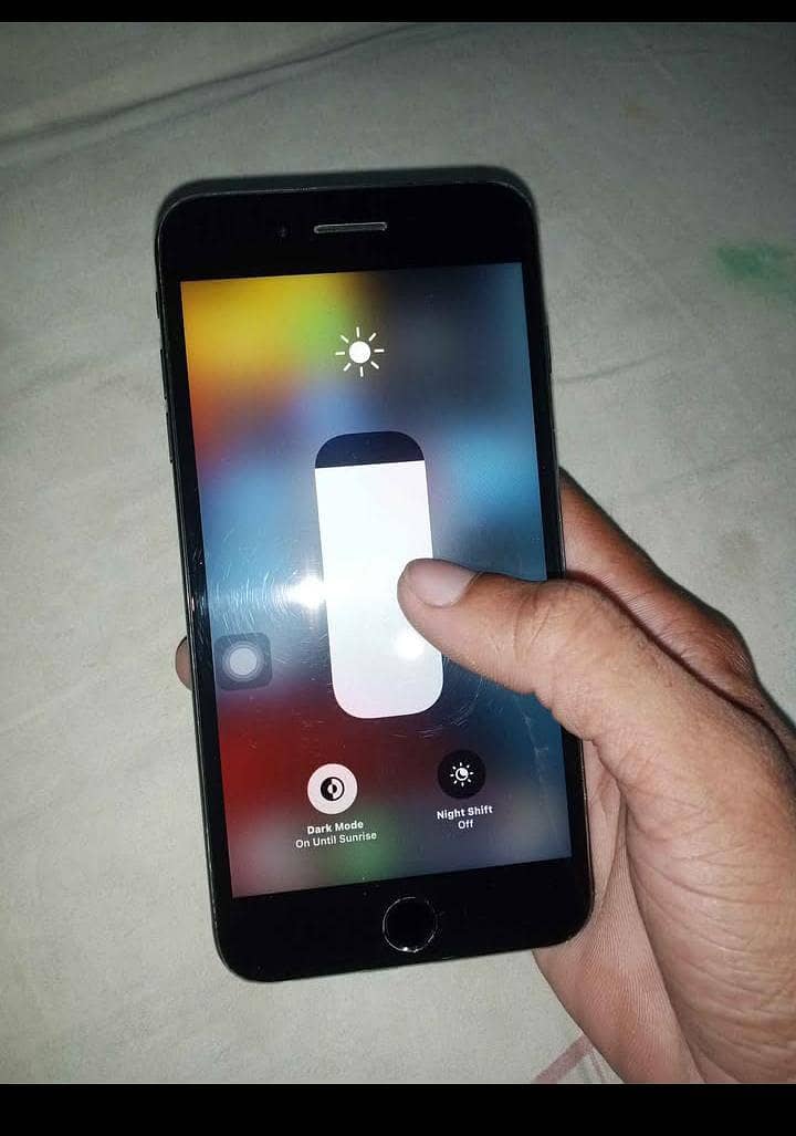Apple iPhone 7 Plus 1