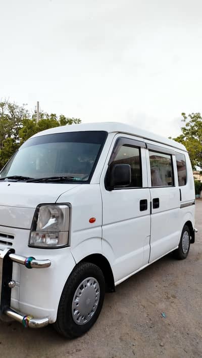 Suzuki Every 2012