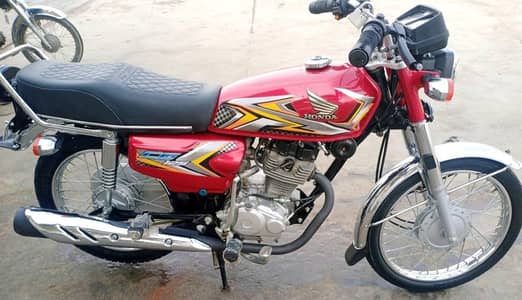 HONDA CG 135 RED COLOUR