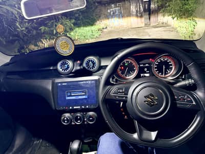Suzuki Swift glx 2025