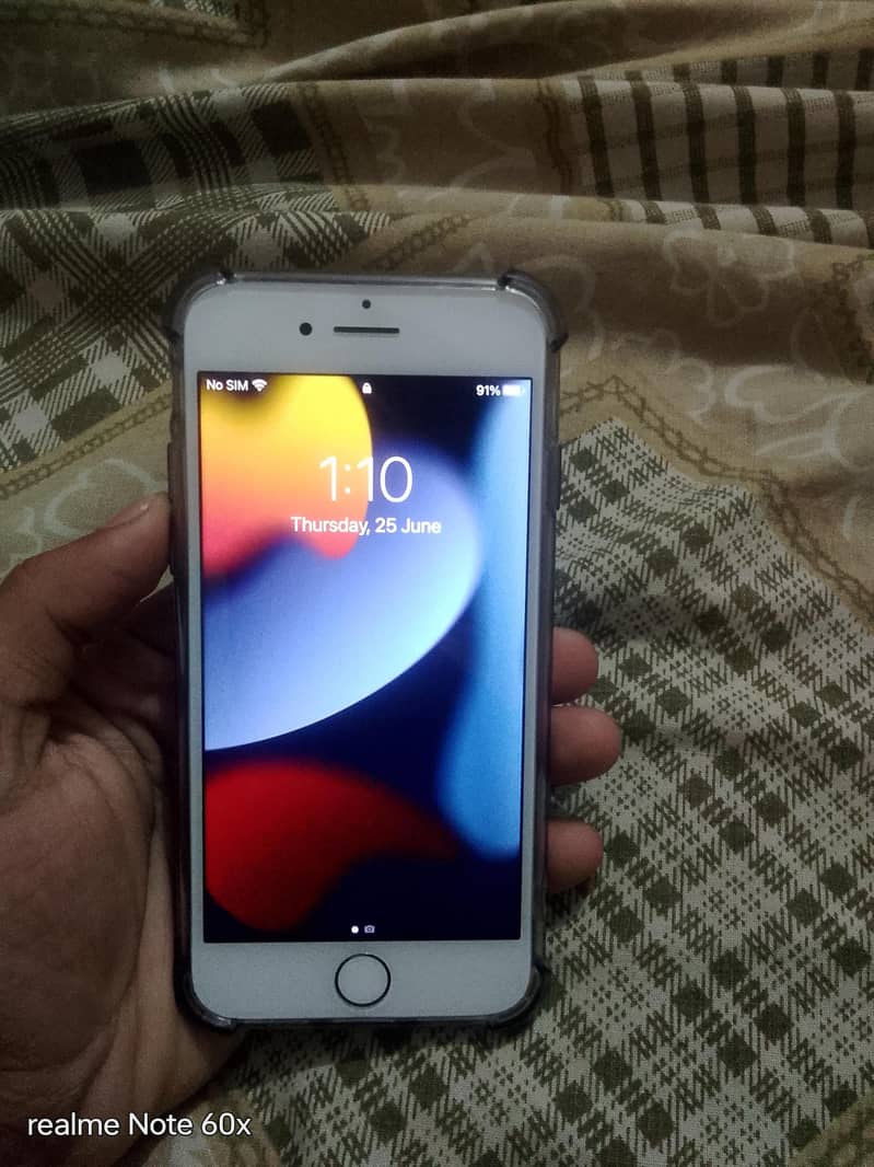 Apple iPhone 7 0