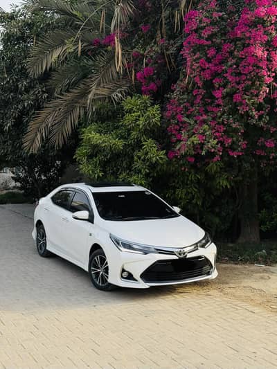 Toyota Corolla Altis Grande 2022 black interior