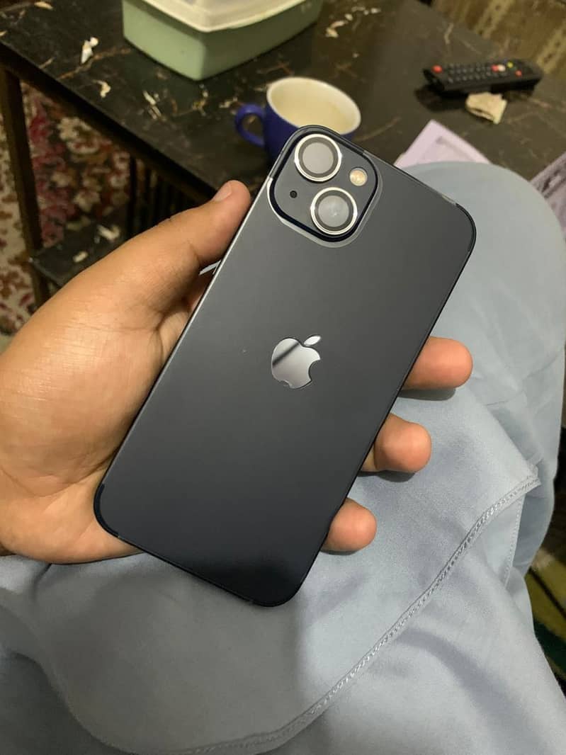 Apple iPhone 13 2