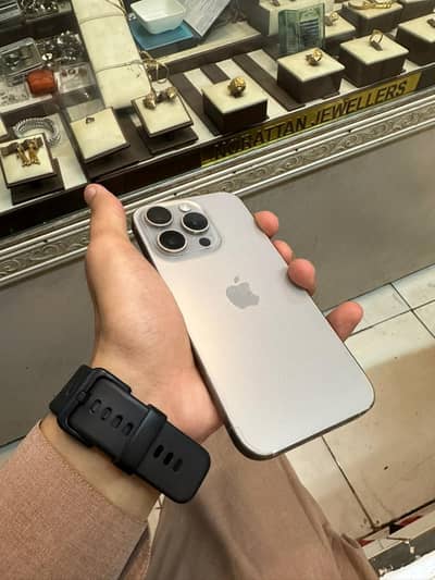 Apple iPhone 15 Pro