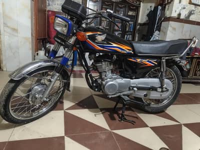 Honda CG -125 Black Like New