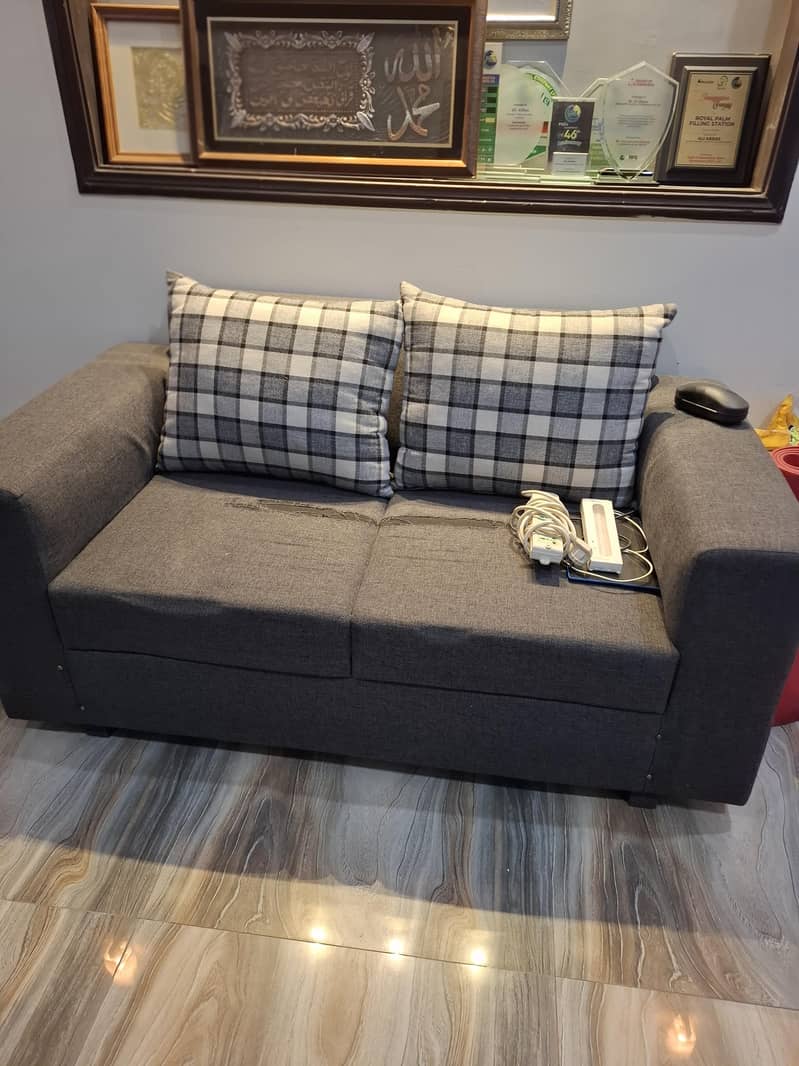 6 seater epegant sofa 5