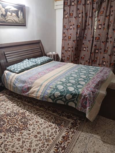 Used Queen size bed with molty form mattress