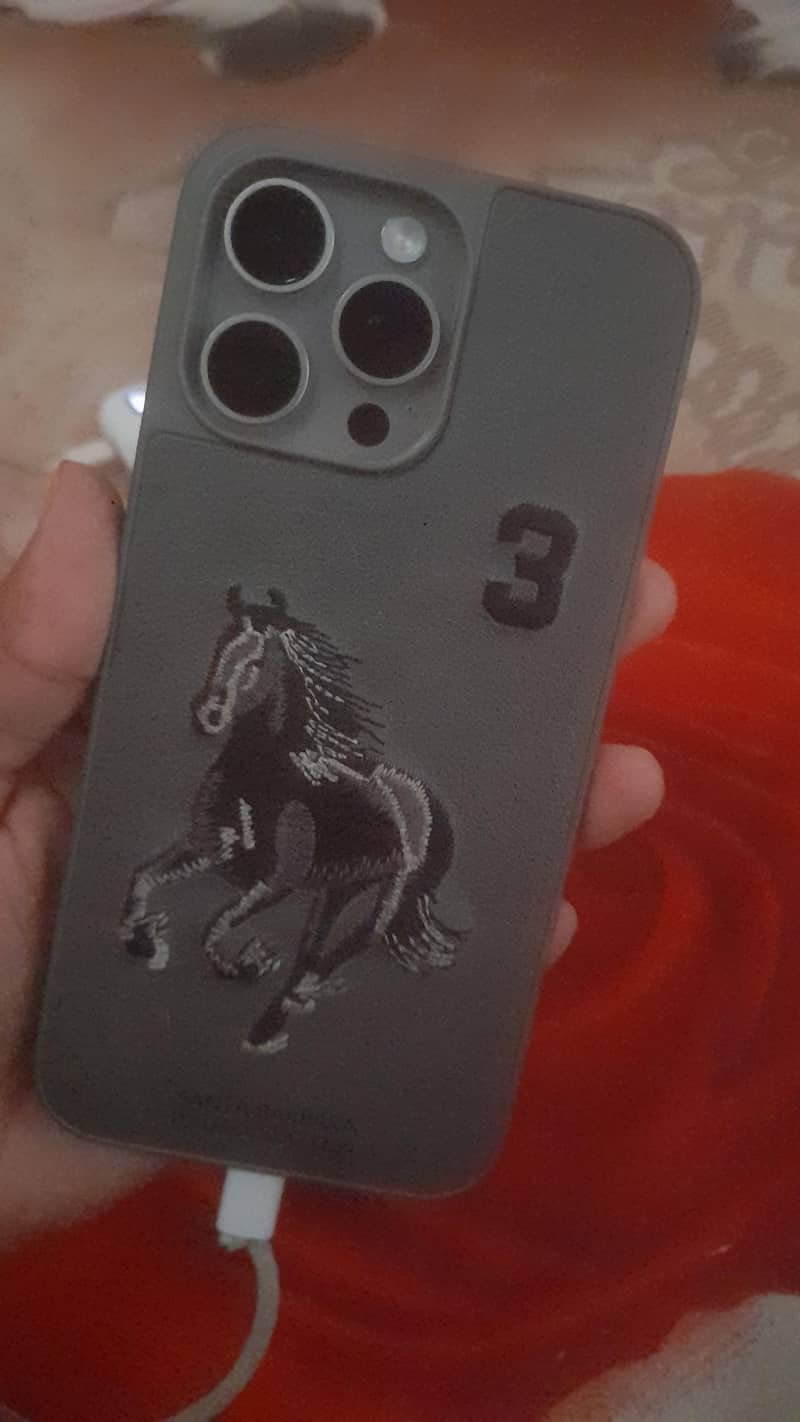 Apple iPhone 15 Pro Max 6