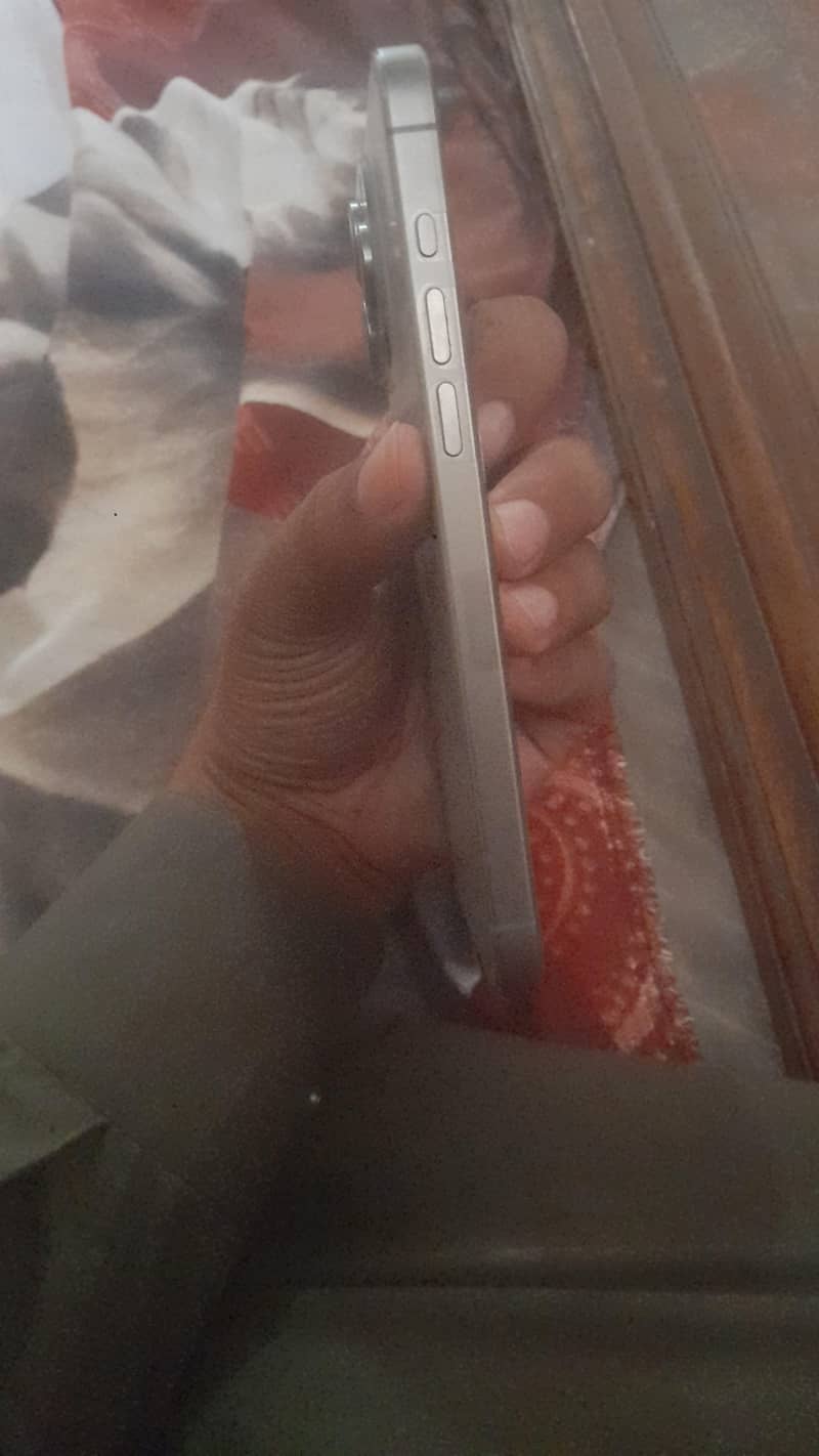 Apple iPhone 15 Pro Max 7