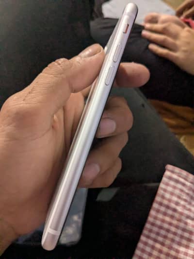Apple iPhone SE
