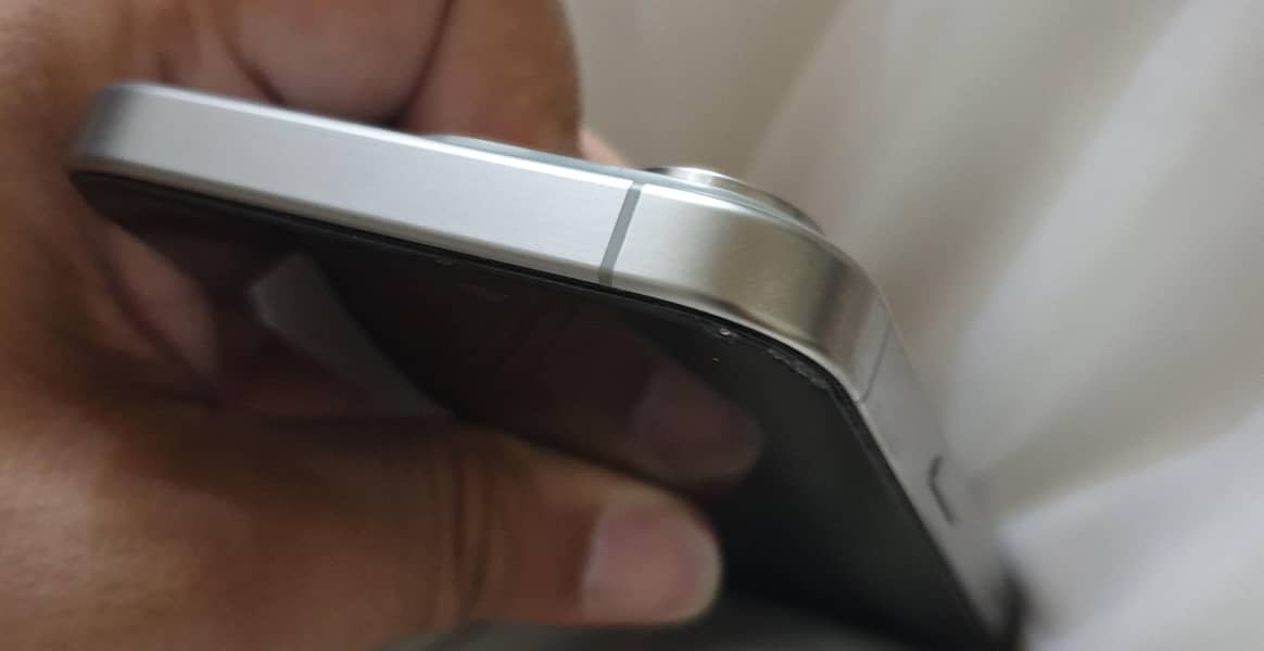 Apple iPhone 15 Pro 4