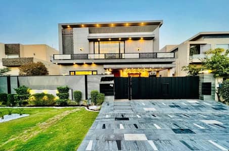 House Spread Over 1 Kanal In DHA Phase 6 Available
