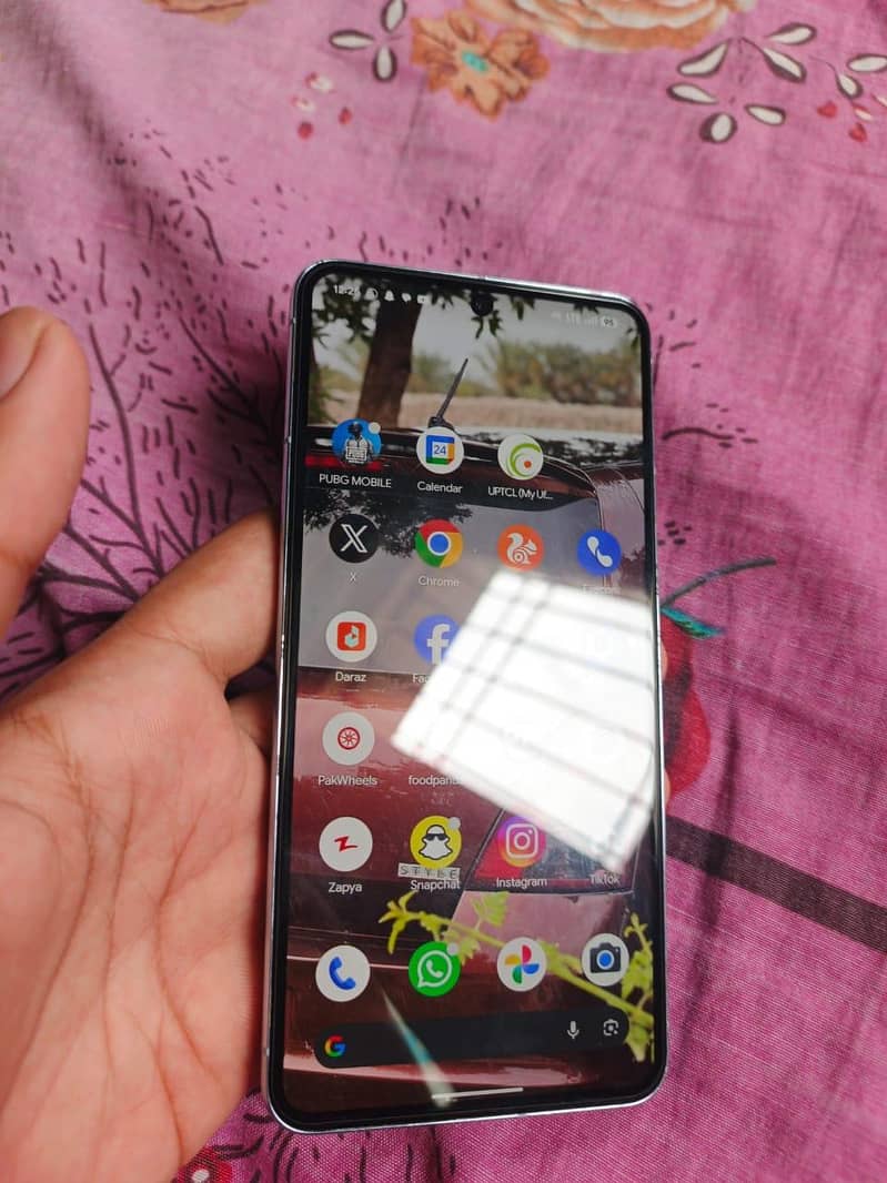 Google Pixel 8 Pro 3