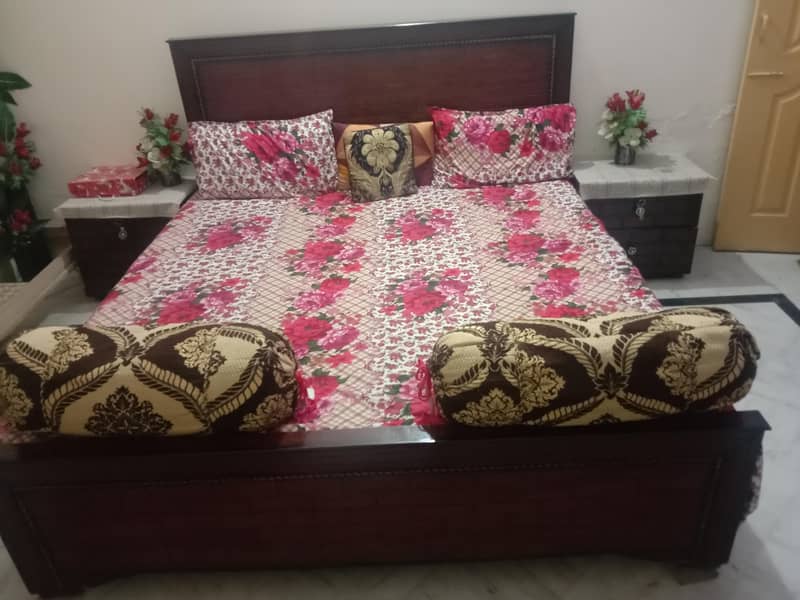King Size Bed 4