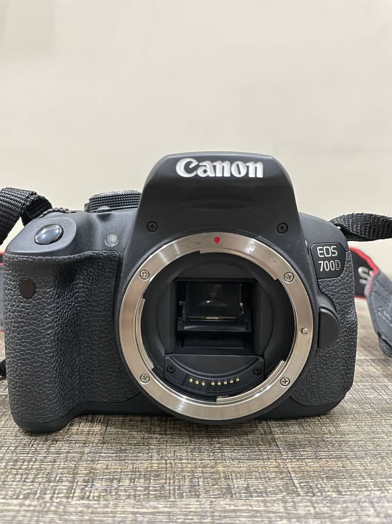 Canon EOS 700D 2