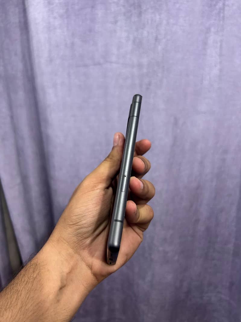 Google Pixel 7a 2