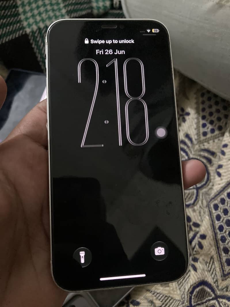 Apple iPhone 12 1