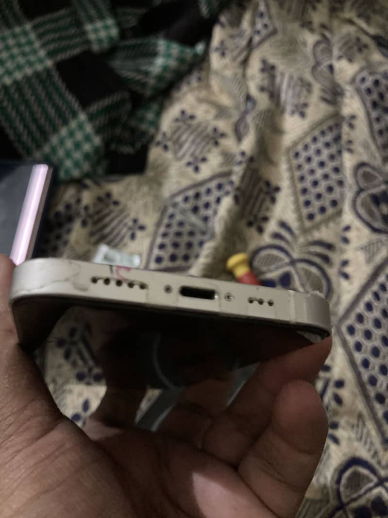 Apple iPhone 12 6