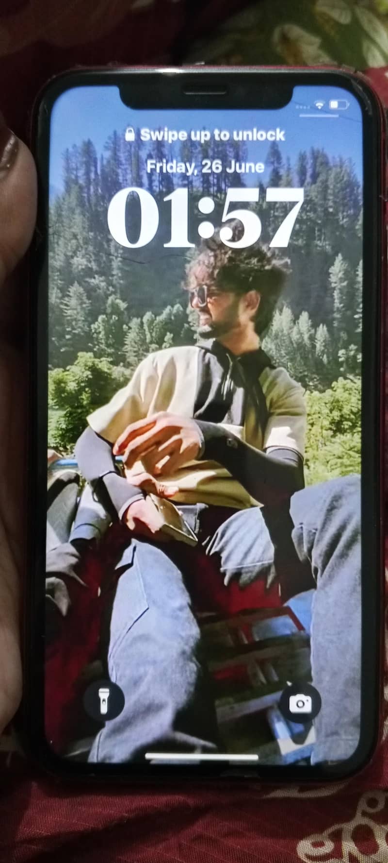 Apple iPhone 11 4