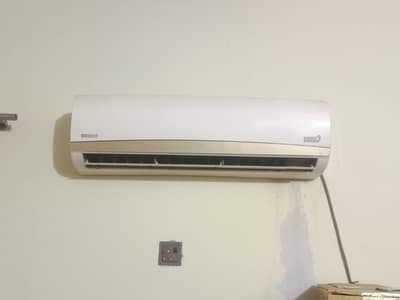 Orient 1.5 Ton Energy Efficient AC Excellent Condition