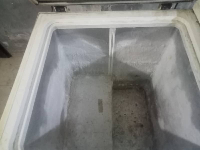 waves deep freezer 1