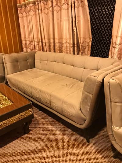 5 seater , sofa mint condition