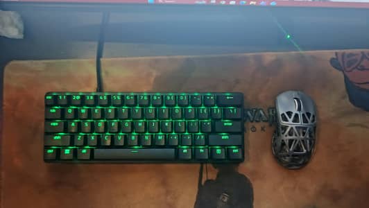 GAMING MOUSE AND KEYBOARD COMBO (10/10 condition)