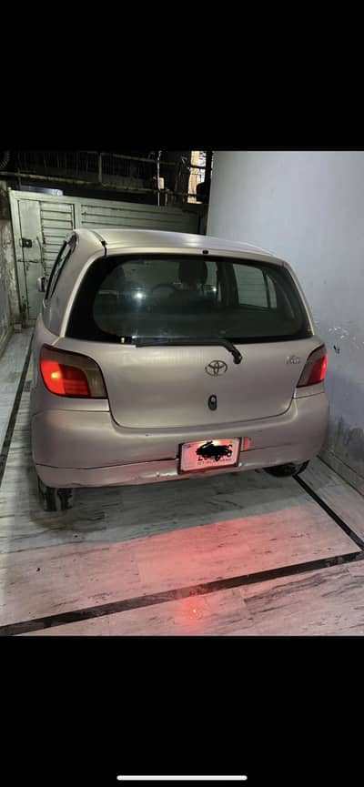 Toyota Vitz 2001