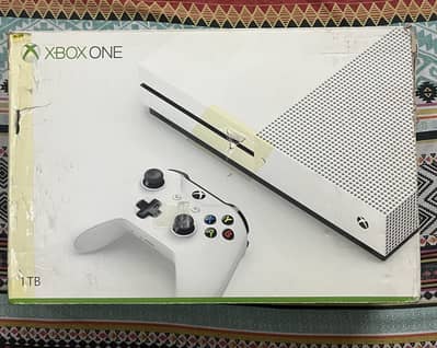Xbox one s 1TB with box