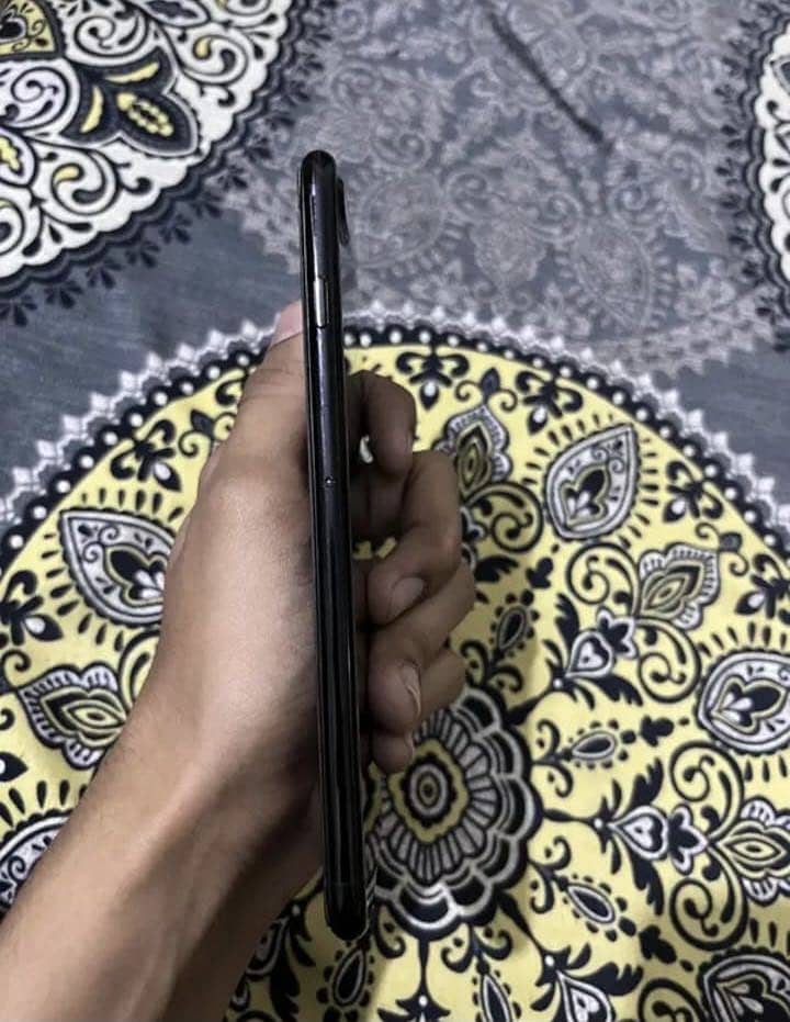 Apple iPhone 7 Plus 4