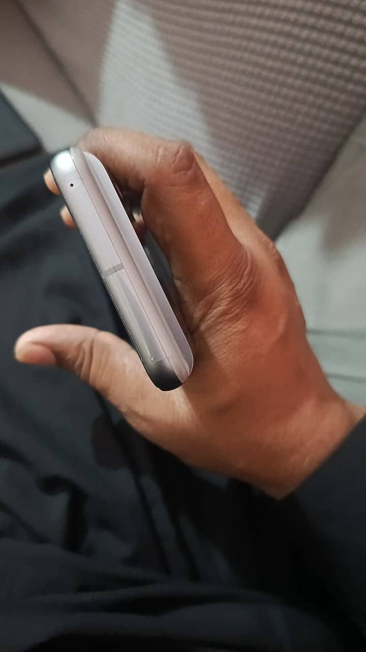 Google Pixel 8 3