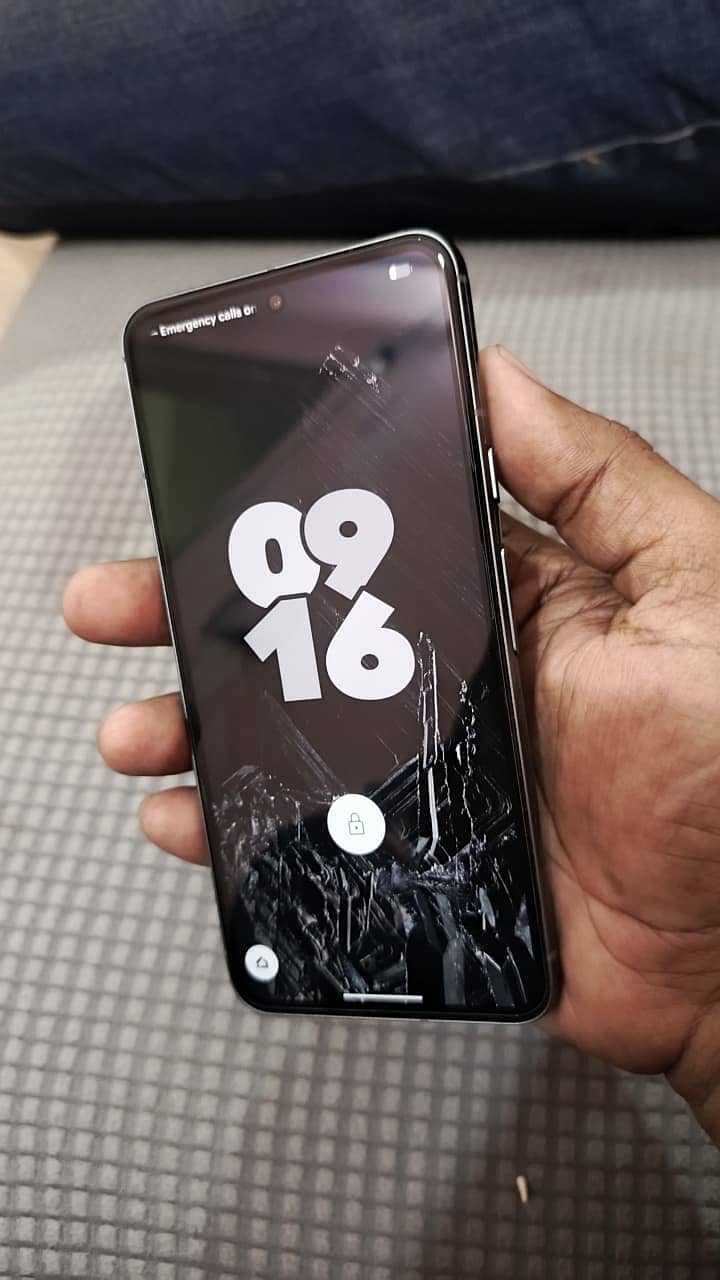 Google Pixel 8 5
