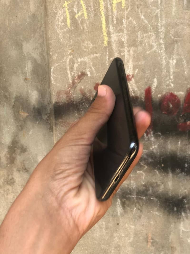 Apple iPhone X 1