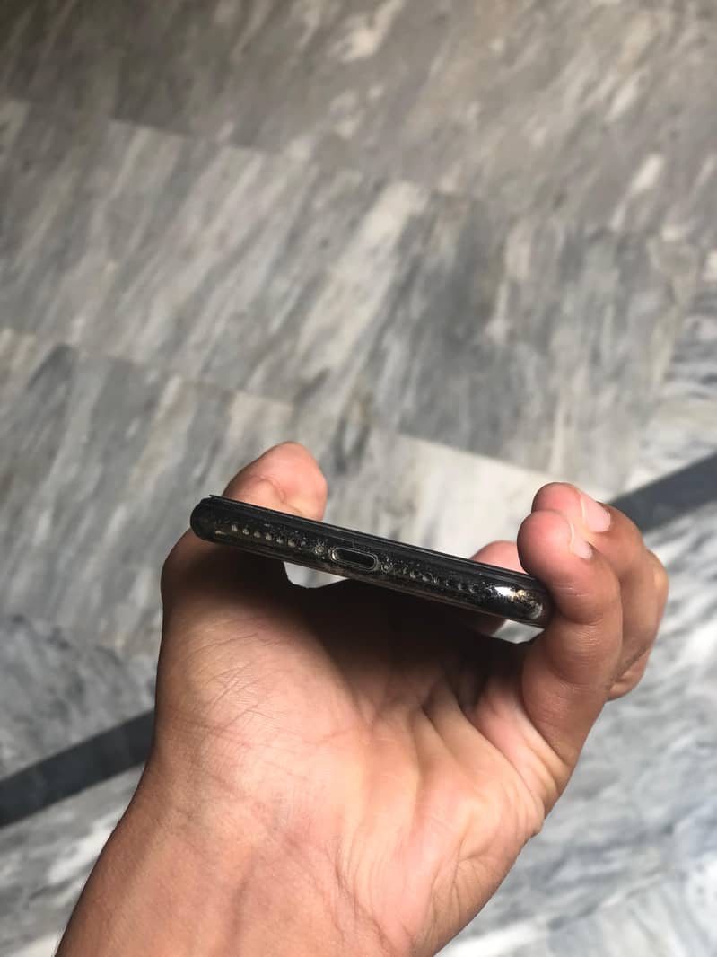 Apple iPhone X 2