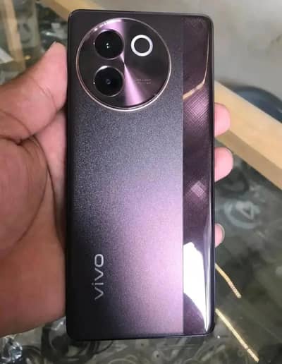 Vivo V30