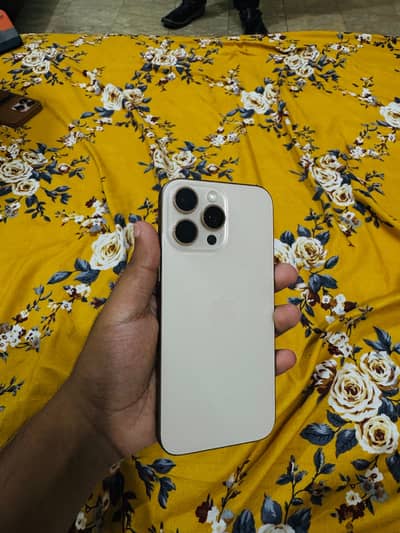 Apple iPhone 16 Pro Max