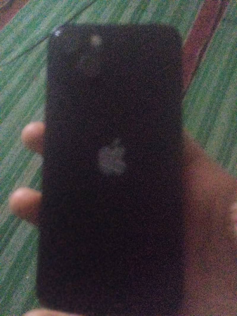 Apple iPhone 13 6