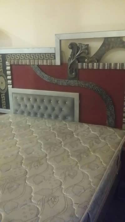 Stylish bed need money