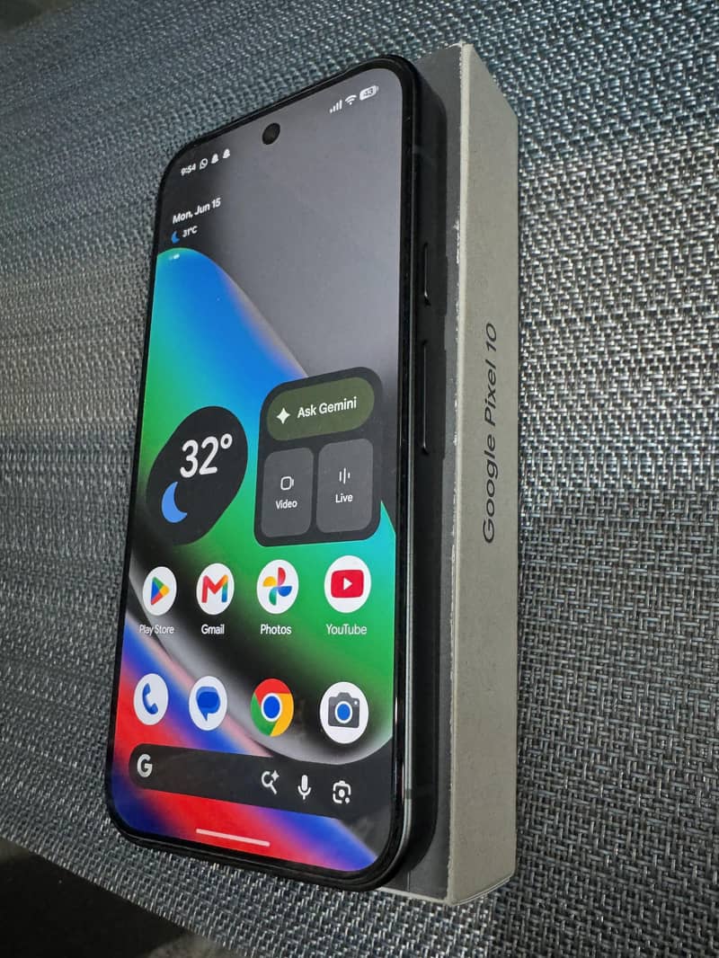 Google Pixel 10 0
