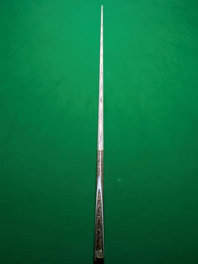 Premium Wooden Snooker Cue with Hard Carry Case – Excellent Condition