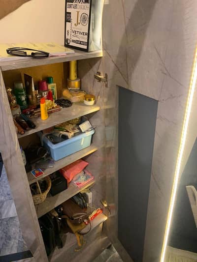 dressing mirror and egg swing